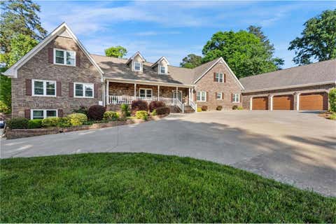 Homes For Sale - 3451 Donegal Way<br/> Snellville, GA 30039
