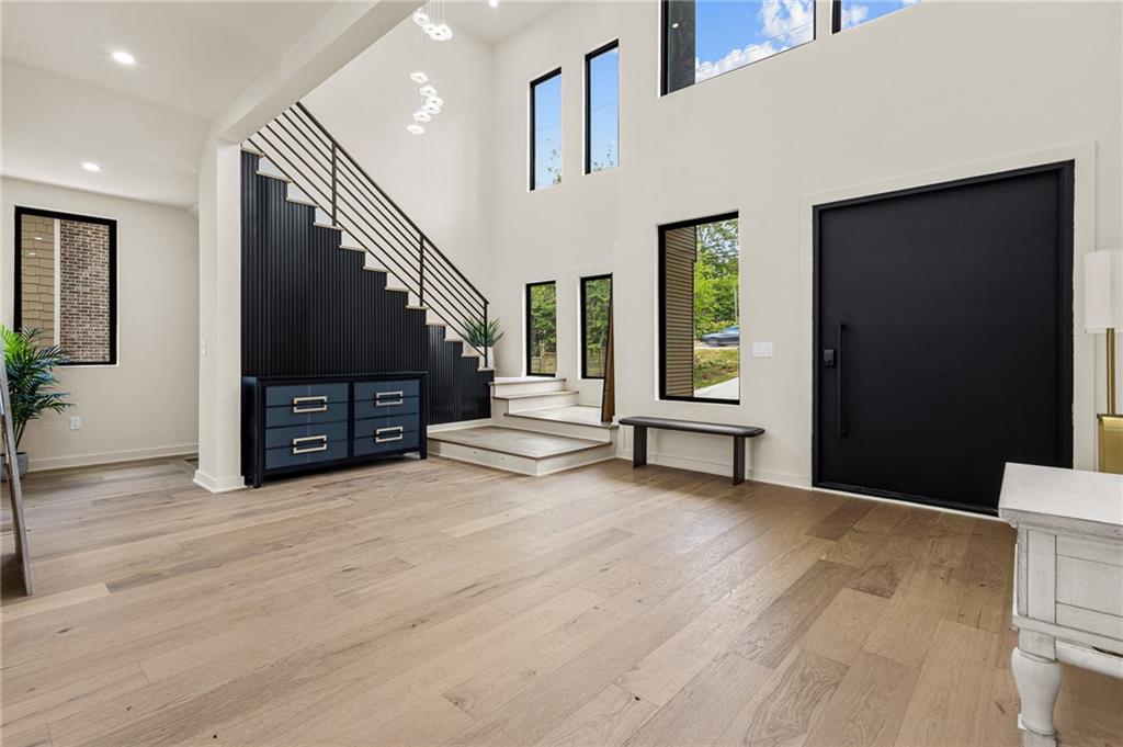 1301 Lavista Road NE