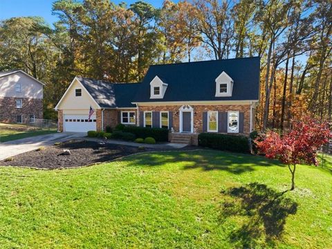 Homes For Sale - 2334 Pine Point Drive<br/> Lawrenceville, GA 30043