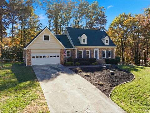 Homes For Sale - 2334 Pine Point Drive<br/> Gwinnett County, Lawrenceville, GA 30043