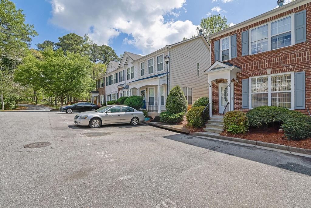 984 Redwood Drive, Norcross, Georgia image 3