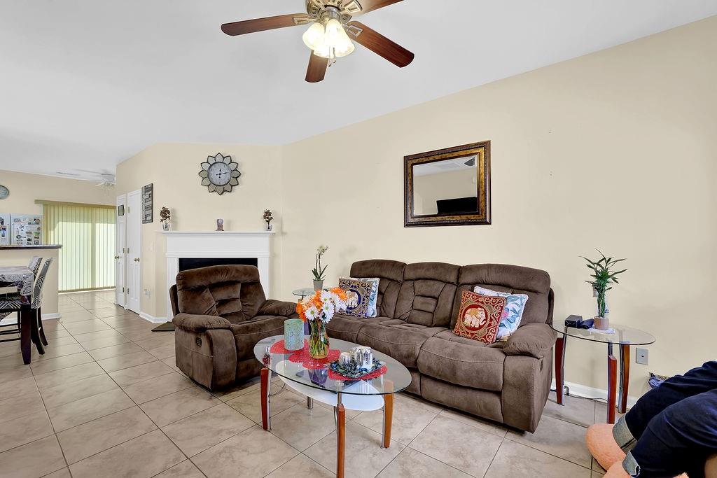 984 Redwood Drive, Norcross, Georgia image 6