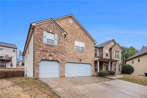 A home in Fairburn