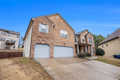 A home in Fairburn