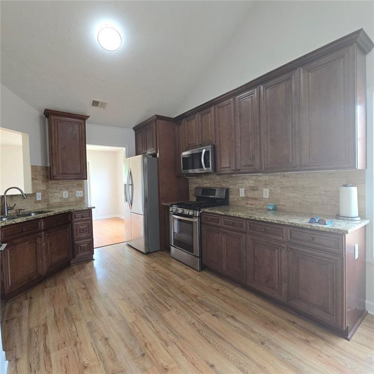 282 Ellesmere Court Ct, Buford, Georgia image 6