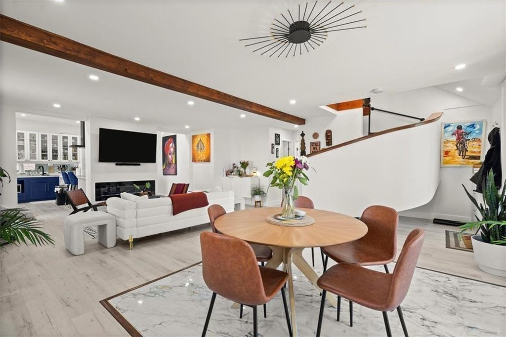 1956 Second Avenue