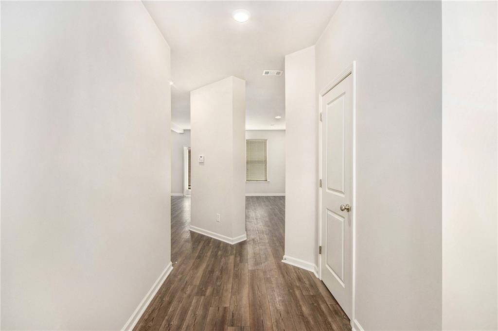 2789 Aralynn Way, College Park, Georgia image 3