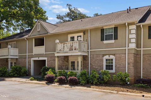Photo of 6900 Roswell Road #Q6, Atlanta, GA 30328 (MLS # 7761691)