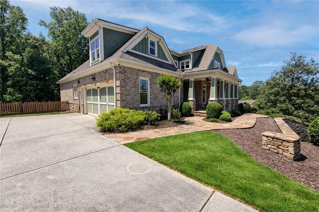 2036 Westwood Circle SE