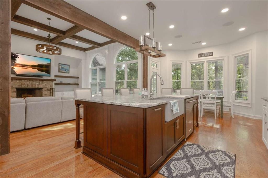 6029 Shadburn Ferry Road, Buford, Georgia image 9