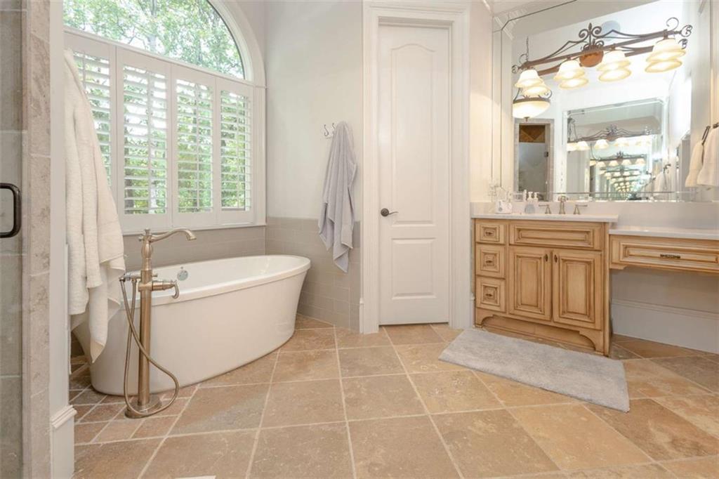 6029 Shadburn Ferry Road, Buford, Georgia image 24