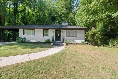Homes For Sale - 124 Riverbend Circle<br/> Gainesville, GA 30501