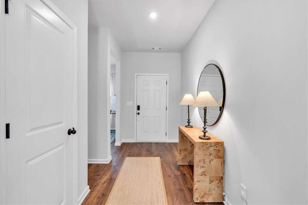 3121 Reserve Valley