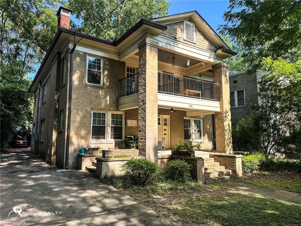 Originally built as a quadraplex with 4 large one bedroom/one bath units
Recently renovated in 2019 with updated electric, plumbing, mechanicals and interiors
Top units share a large balcony in the front. Lower units share a large patio
All units have in-unit laundry and separate central HVAC systems
Private off-street parking for 4 cars in rear
Separately metered for electric and gas
Hardwoods throughout with tiled kitchens and baths
Eat-in kitchens with granite countertops and stainless appliances
A+ location: Walkable to Piedmont Park, the Eastside BeltLine Trail, Midtown business district and more