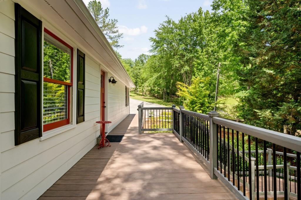 243 E Riverbend Drive, Eatonton, Georgia image 3