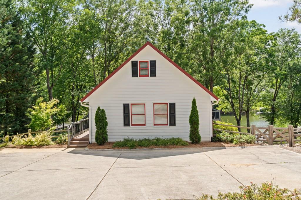 243 E Riverbend Drive, Eatonton, Georgia image 2