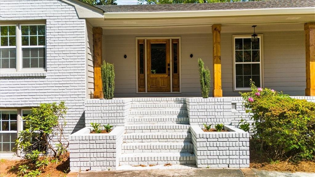 7300 Wynhill Drive, Sandy Springs, Georgia image 5