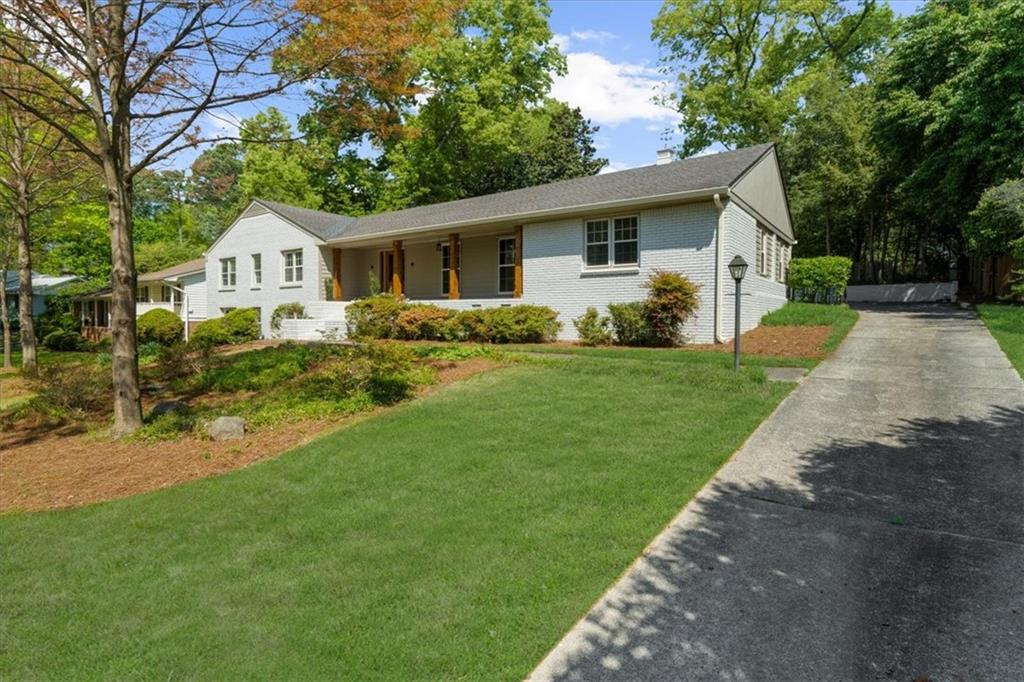 7300 Wynhill Drive, Sandy Springs, Georgia image 3