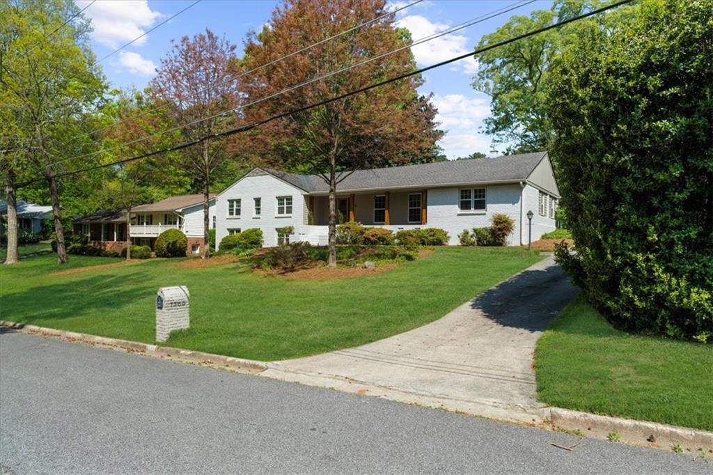 7300 Wynhill Drive, Sandy Springs, Georgia image 4