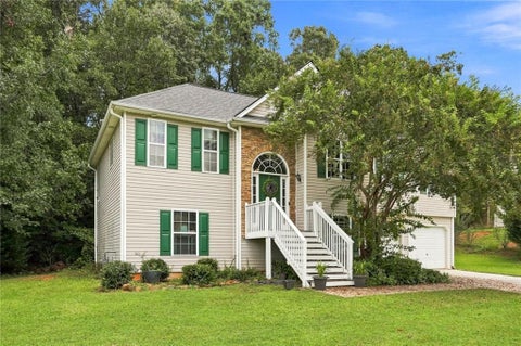 Homes For Sale - 35 Sandstone Court<br/> Douglasville, GA 30134