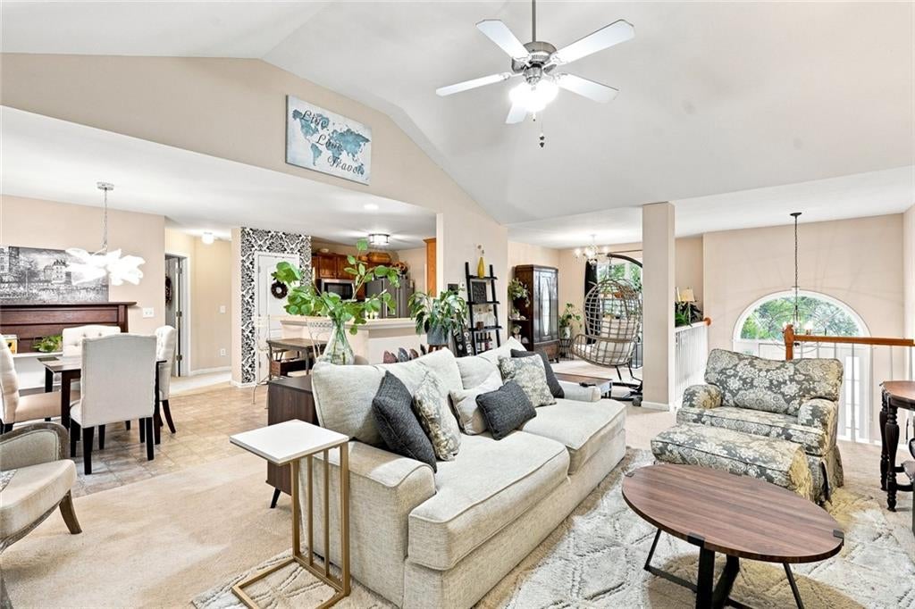 35 Sandstone Court