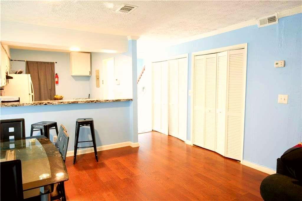 852 Glynn Oaks Drive
