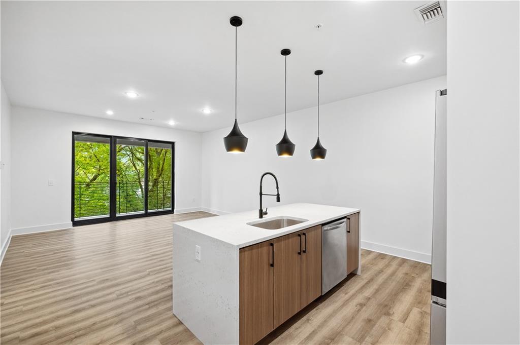 112 Rogers Street NE 304