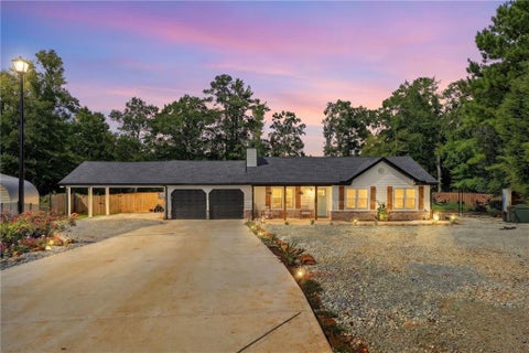 Homes For Sale - 3020 Raymonds Drive<br/> Loganville, GA 30052