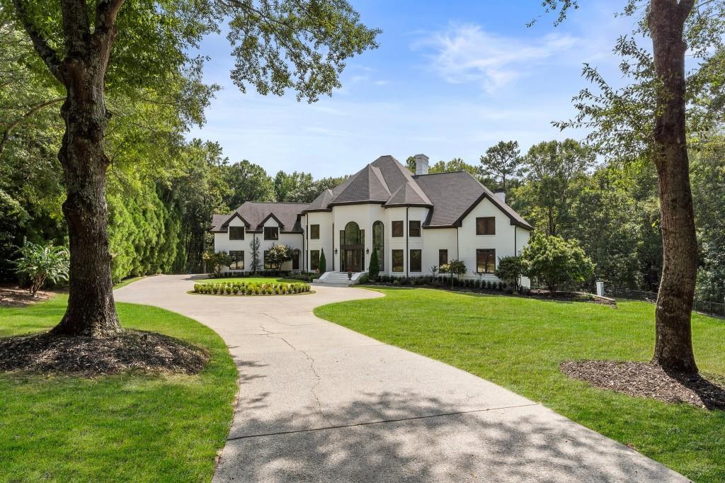 330 Longvue Court