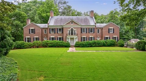 Homes For Sale - 280 Blackland Road<br/> Atlanta, GA 30342