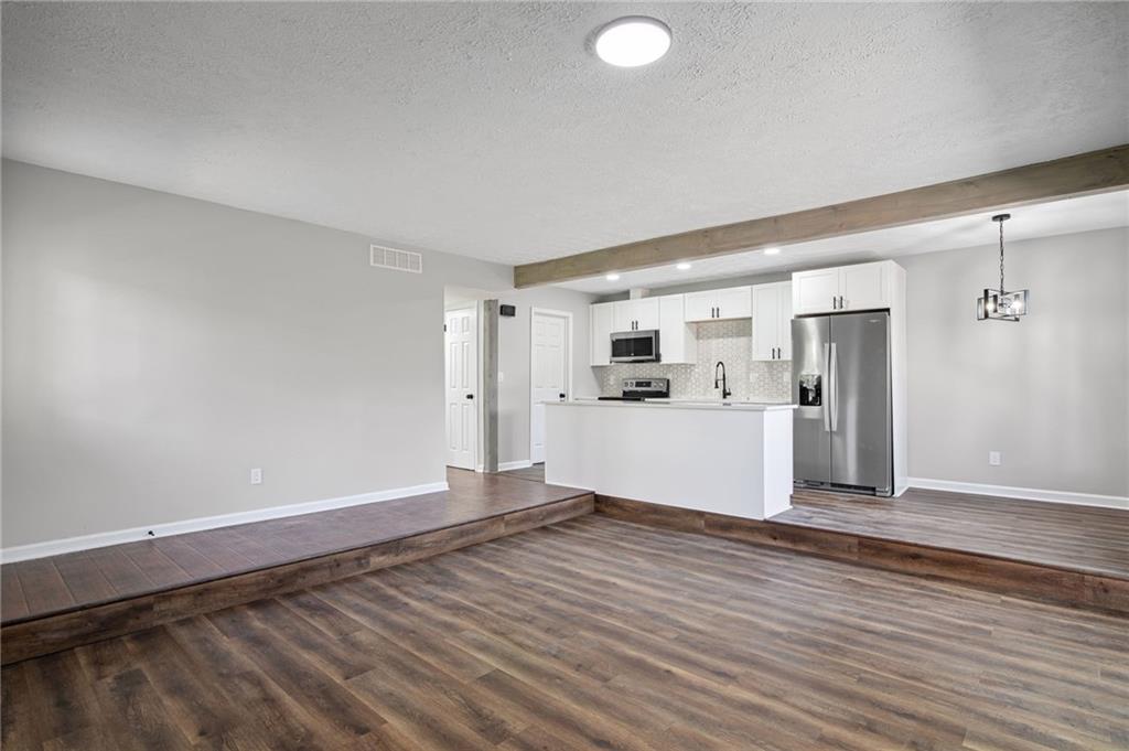 3193 Nectarine Circle