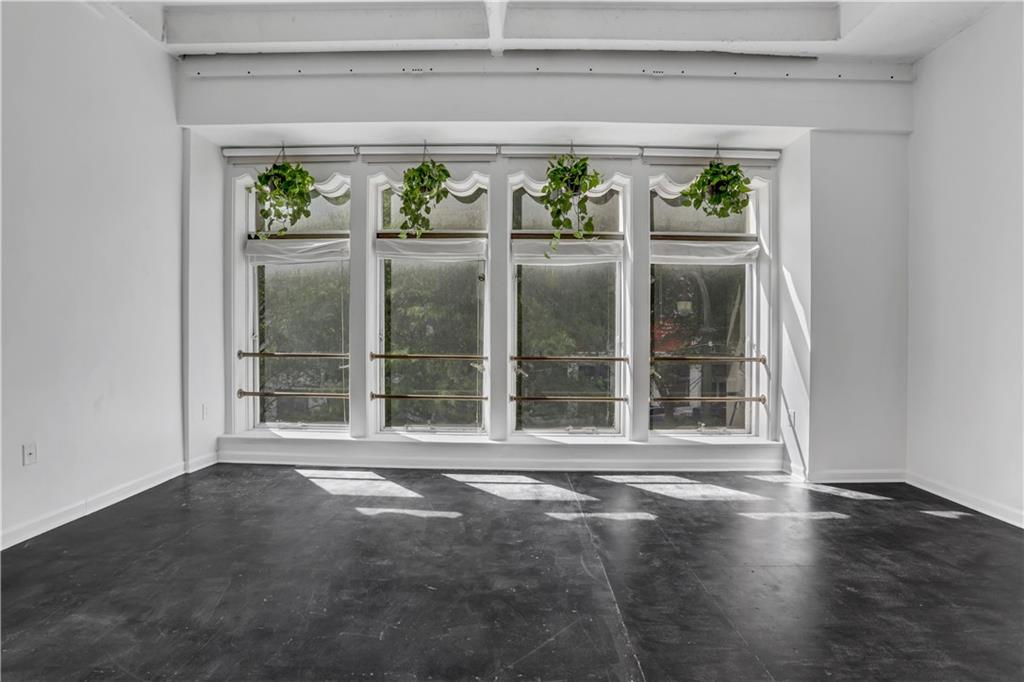 32 Peachtree Street NW 204