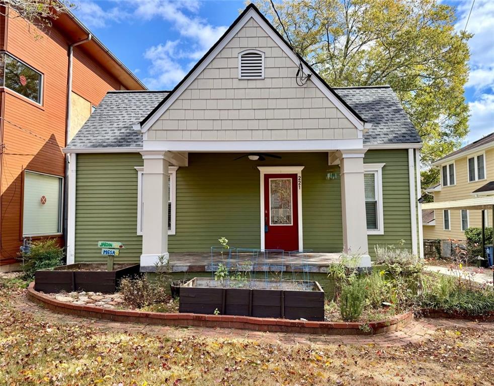 221 MOUNTAIN VIEW Street