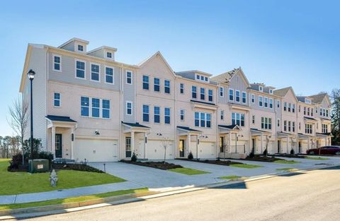 Townhouse For Sale - 3069 Hudson Glen Way<br/> Dacula, GA 30019