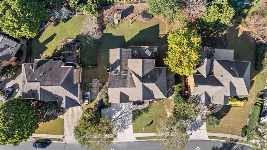 2082 Kinsmon Drive