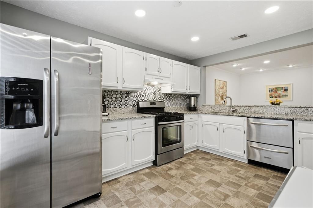 1355 N Crossing Drive NE