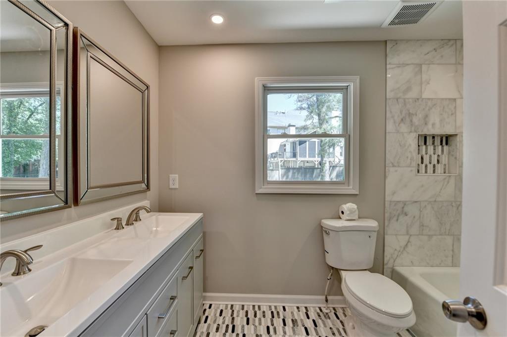 5567 Stapleton Drive, Dunwoody, Georgia image 32
