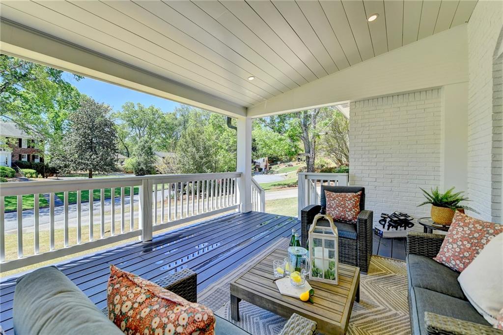5567 Stapleton Drive, Dunwoody, Georgia image 7