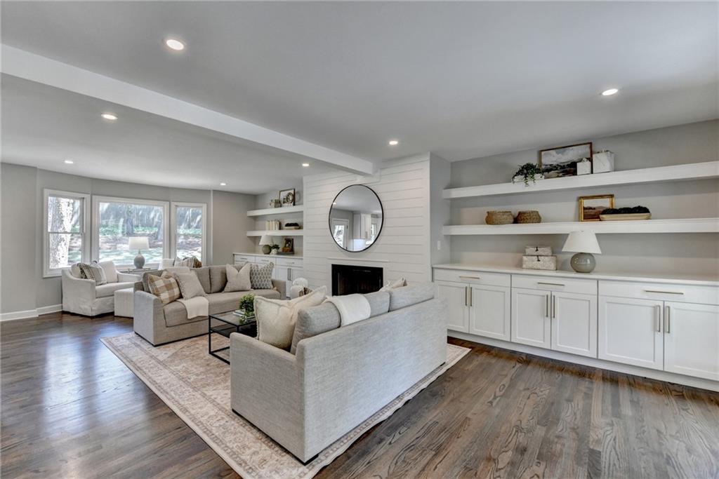5567 Stapleton Drive, Dunwoody, Georgia image 14