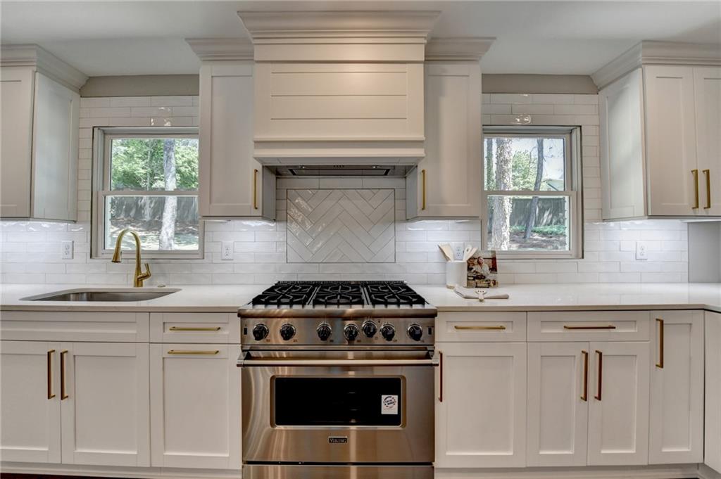 5567 Stapleton Drive, Dunwoody, Georgia image 11
