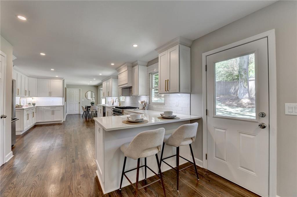 5567 Stapleton Drive, Dunwoody, Georgia image 23