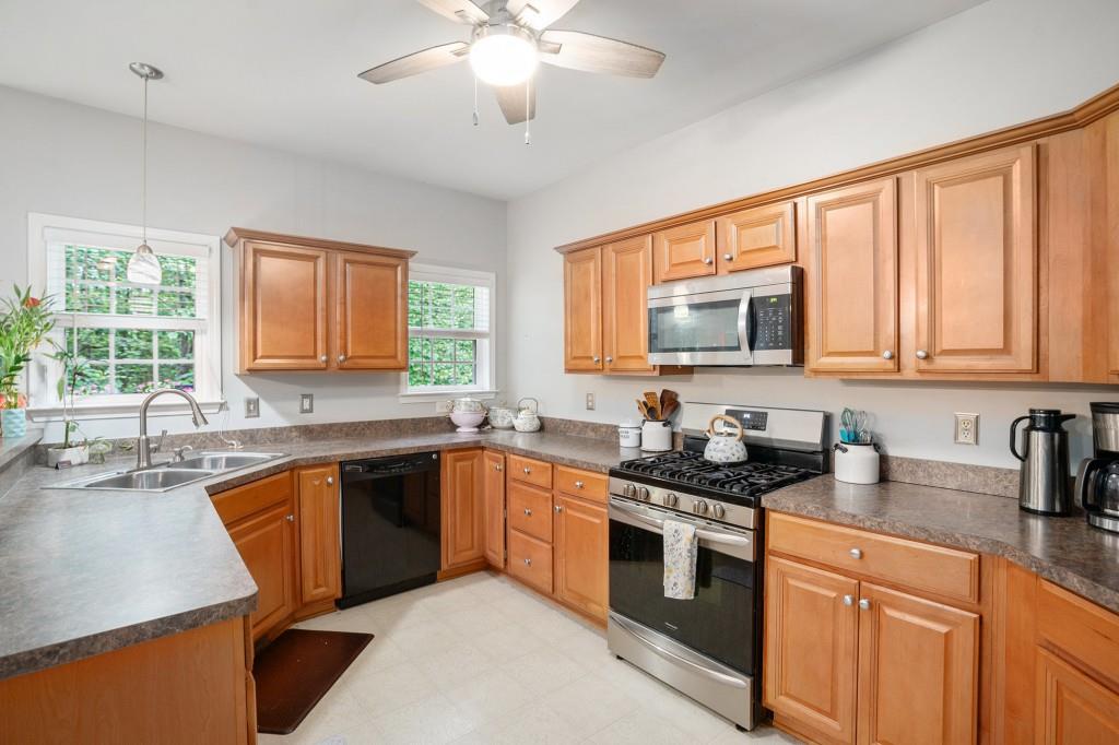 263 Chandler Ridge Drive, Douglasville, Georgia image 8