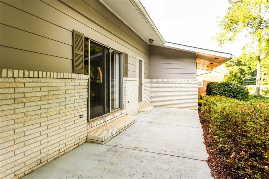 3814 Leander Court