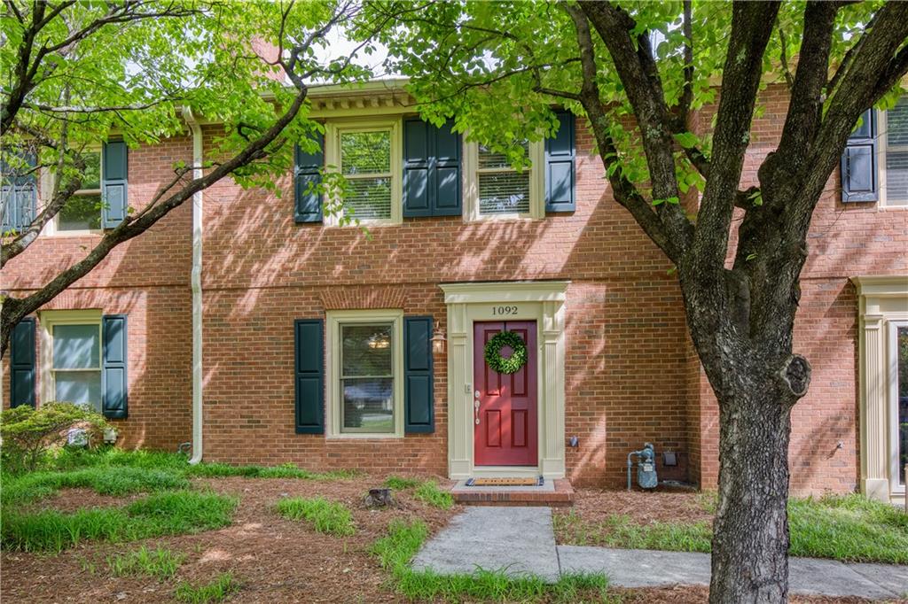 1092 Old Roswell Road, Roswell, Georgia image 1