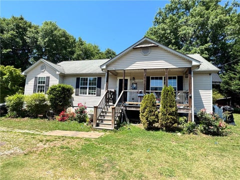 Homes For Sale - 3216 Brackett Drive<br/> Gainesville, GA 30506