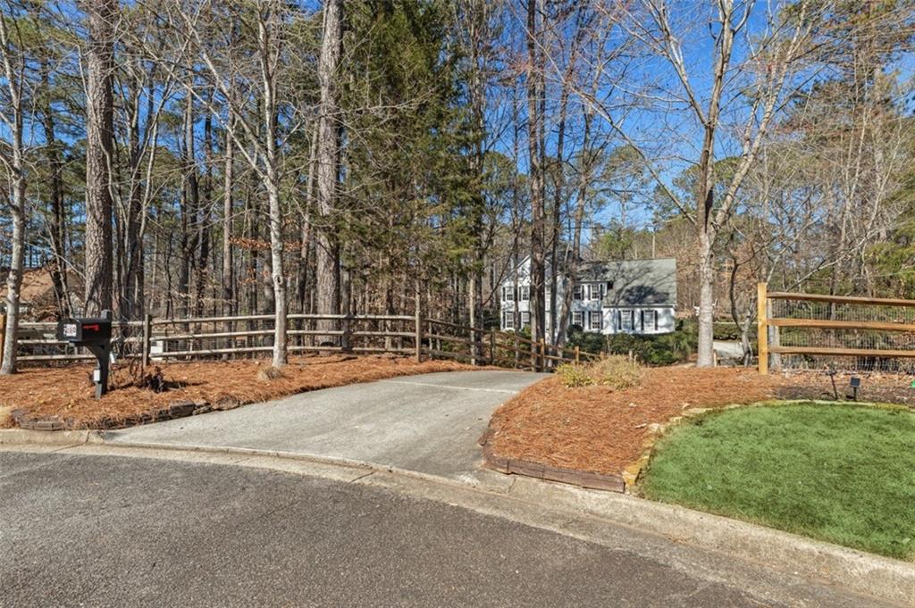 2060 Henderson Heights Trail, Milton, Georgia image 2