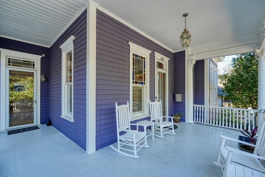 102 Howell Street NE