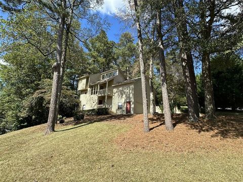 Photo of 340 Farm Path, Roswell, GA 30075 (MLS # 7670939) Photo of 340 Farm Path, Roswell, GA 30075 (MLS # 7670939)