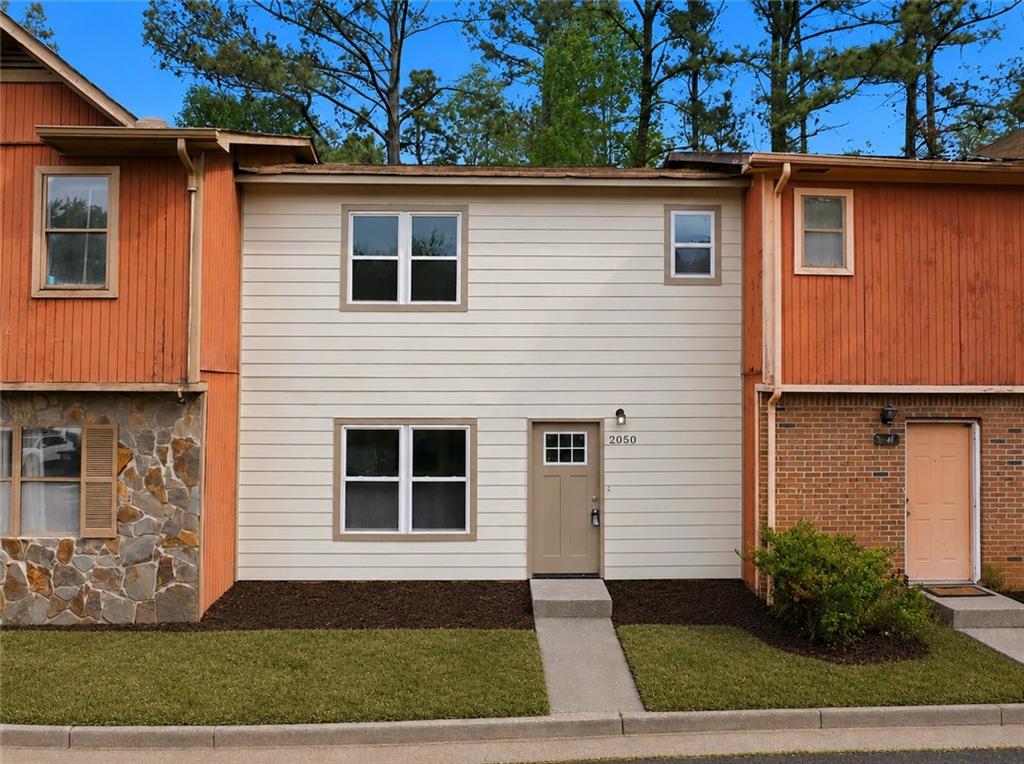 2050 Lenoa Lane
