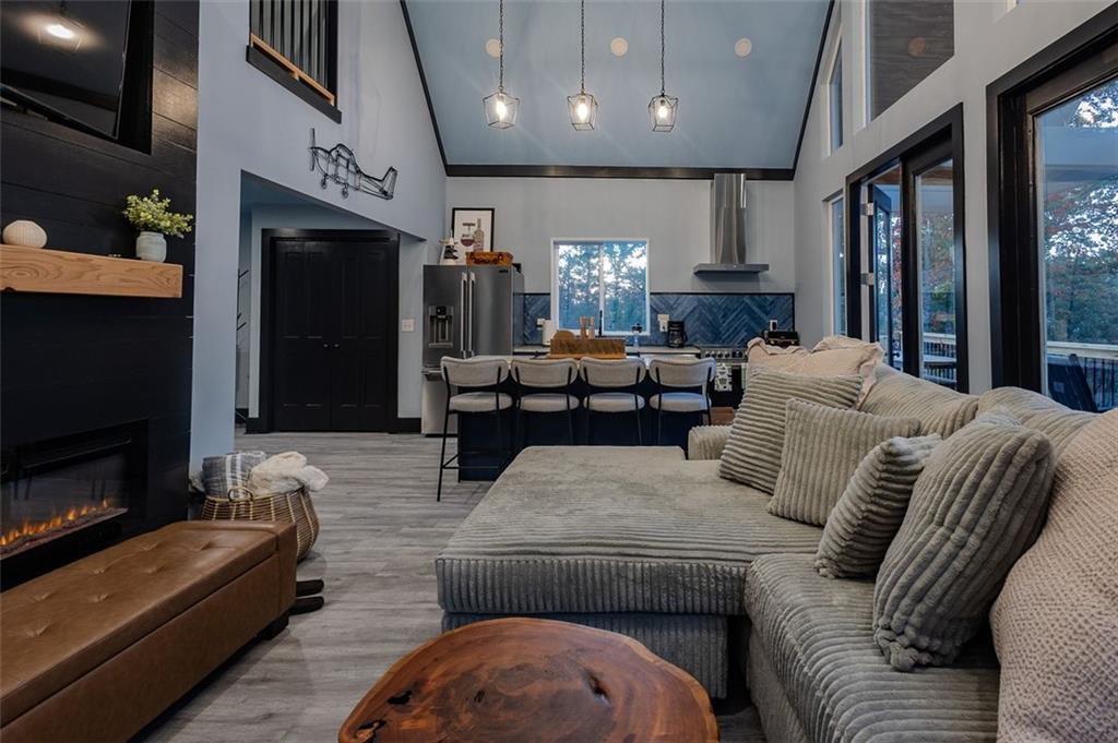 84 RIDGE LINE Court